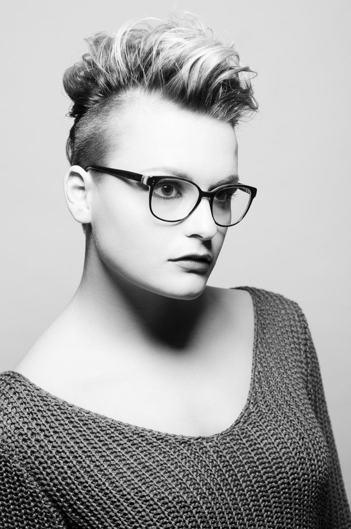 Model: Manon Lieven; MUA: Aashvi’s visagie; Haar: Faustino Coiffures